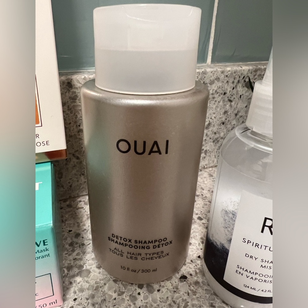 OUAI Detox Shampoo